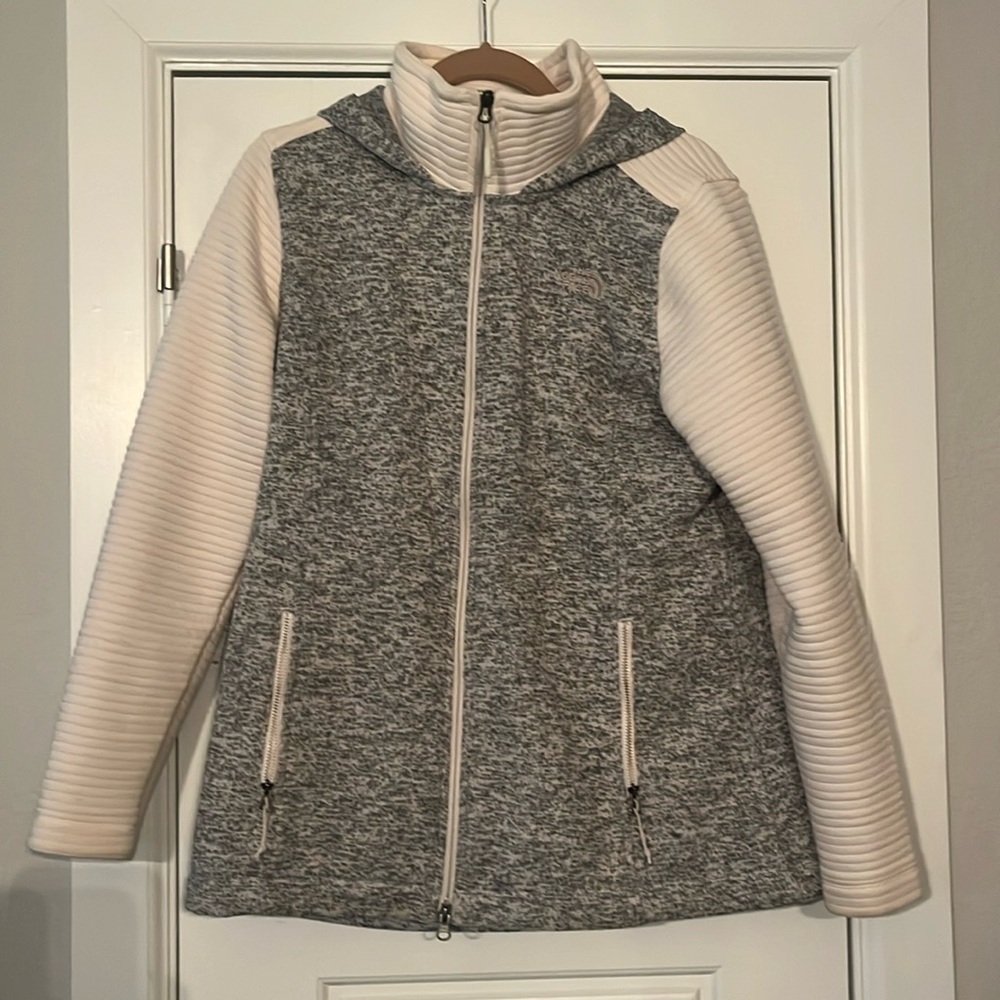 North Face women’s jacket. Size L. Overall great condition